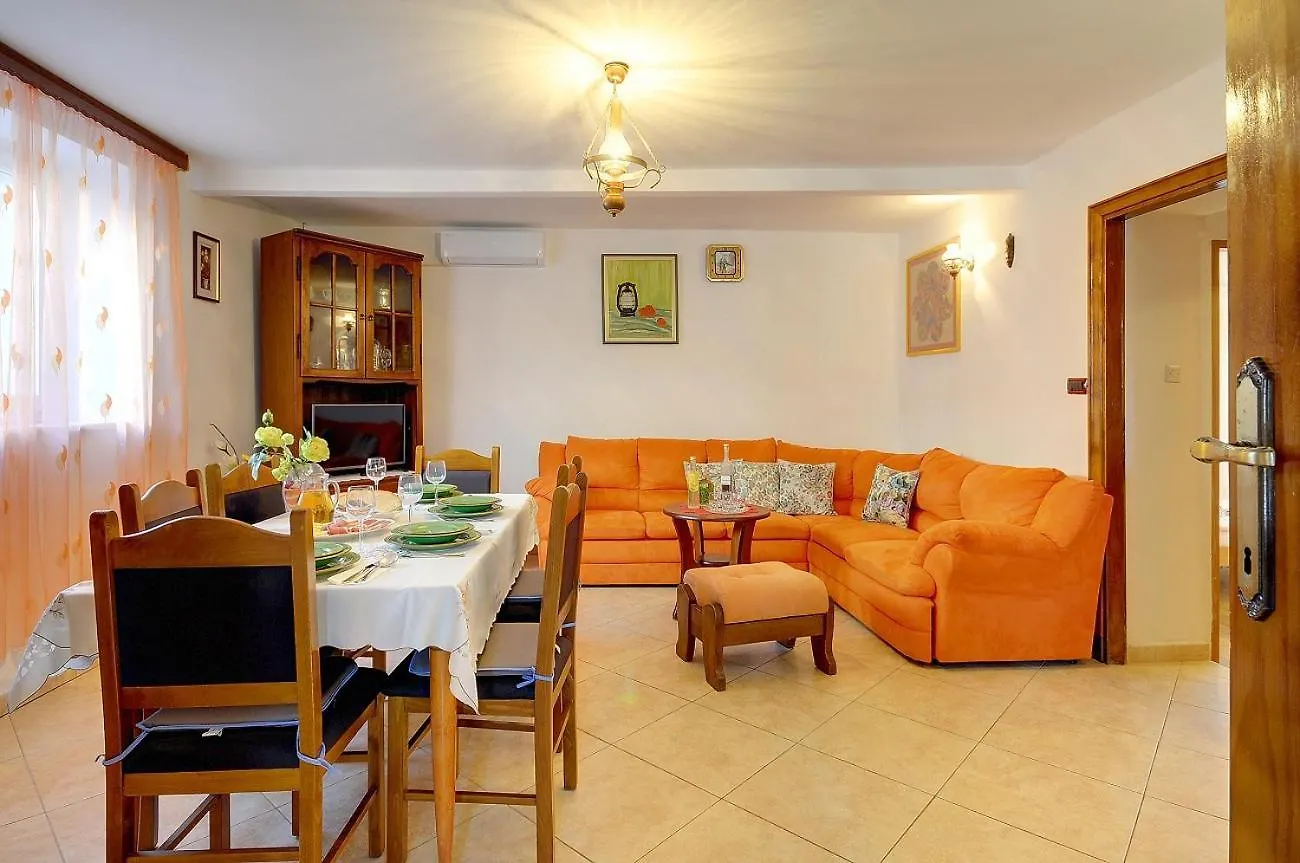 Oberhalb Des Limfjords Liegt Diese Ferienwohnung Mit Pool, Terrrasse Und Grillplatz Barat  0*, Barat (Rovinj)